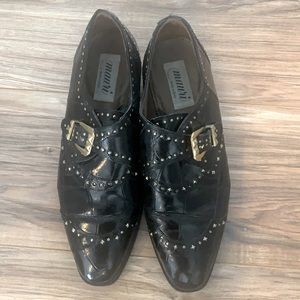 MAURI MENS SHOES IN BLACK &GOLD SIZE 10